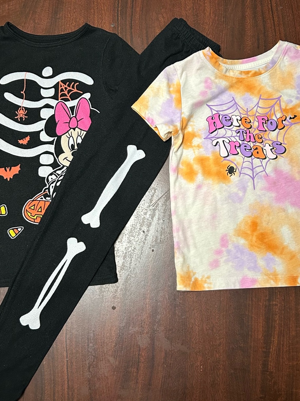Disney Minnie Mouse Halloween Skeleton Set & T-Shirt